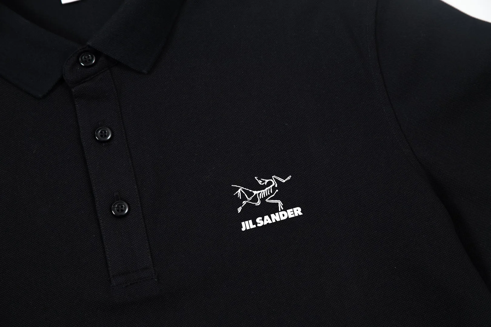 ARC'TERYX LOGO Polo ， Retro Same Style Versatile : White Black Size：M-3XL